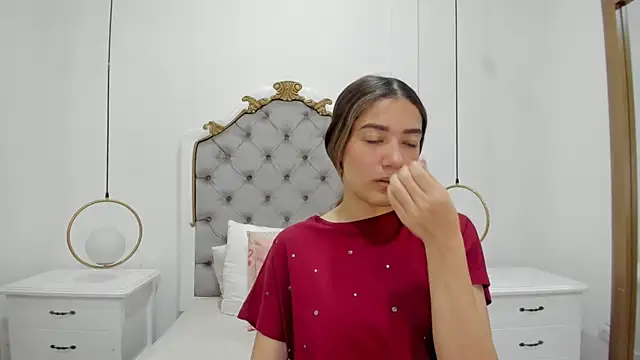 Snapshot of Skylerwhite02 chatting on 04.10.26 Skylerwhite02 online show from 04.10.26