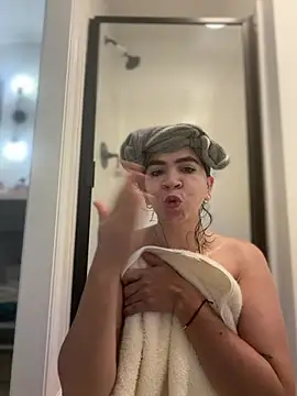 Snapshot of Gringo_XXX_Latina chatting on 07.21.26 Gringo XXX Latina online show from 07.21.26