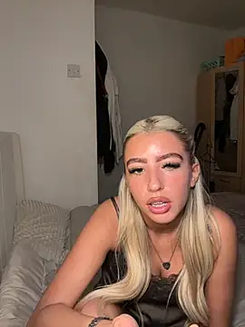 BlondeBetty online show from 12.17.25