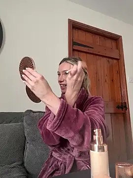 Snapshot of SexySaraxxoo chatting on 02.24.26 SexySaraxxoo online show from 02.24.26