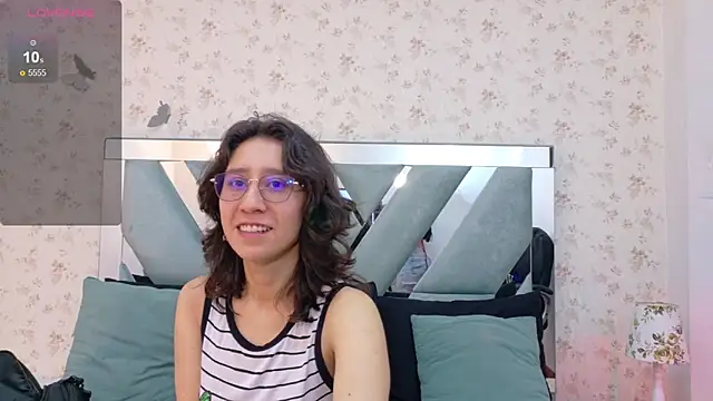 Snapshot of jupiterysaturno chatting on 09.18.25 jupiterysaturno online show from 09.18.25