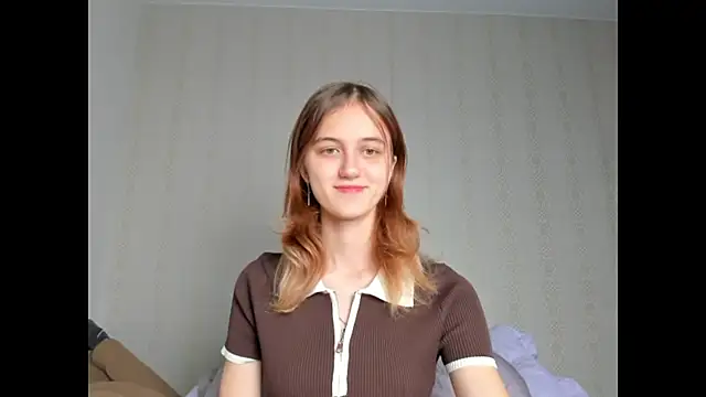 Snapshot of dreamy_pollyyy chatting on 10.19.25 dreamy pollyyy online show from 10.19.25