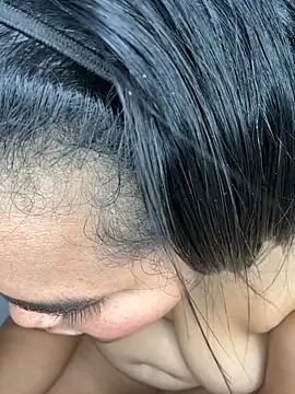 Yasmine  Hayat online show from 10.24.25