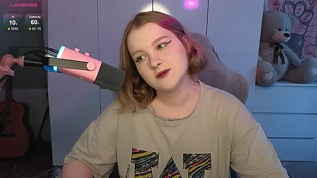 Snapshot of OliviaBlade chatting on 09.11.25 OliviaBlade online show from 09.11.25