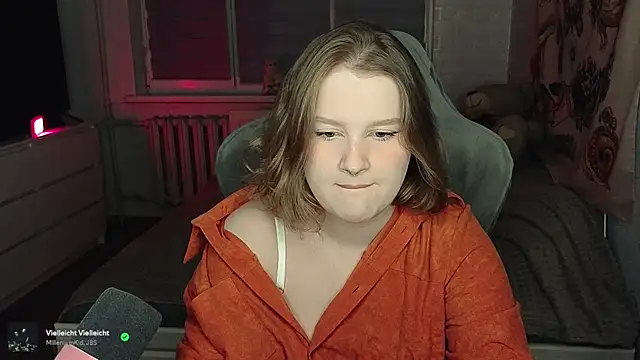 Snapshot of OliviaBlade chatting on 09.21.25 OliviaBlade online show from 09.21.25