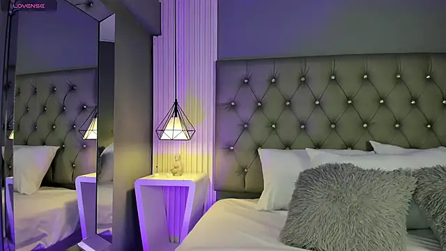 LunaBloomn online show from 01.13.26