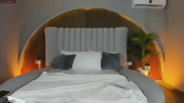 Isabellax21 online show from 02.26.26