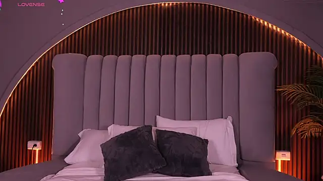 Isabellax21 online show from 03.25.26