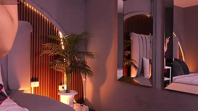 Isabellax21 online show from 04.07.26