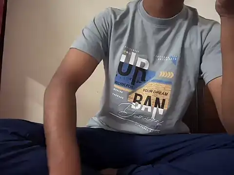 Snapshot of bossyjuicy chatting on 12.18.25 bossyjuicy online show from 12.18.25