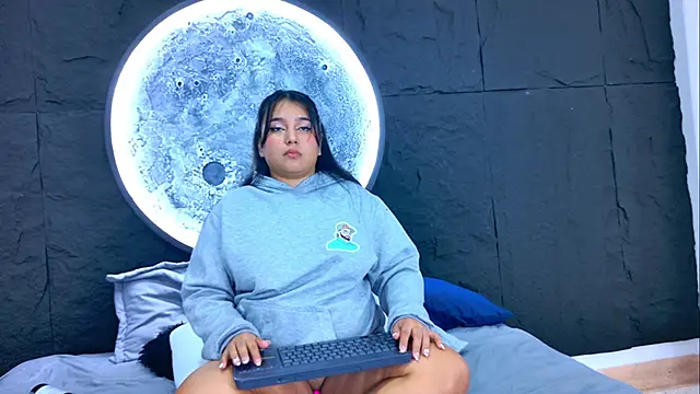 IvannaaVega online show from 04.02.26