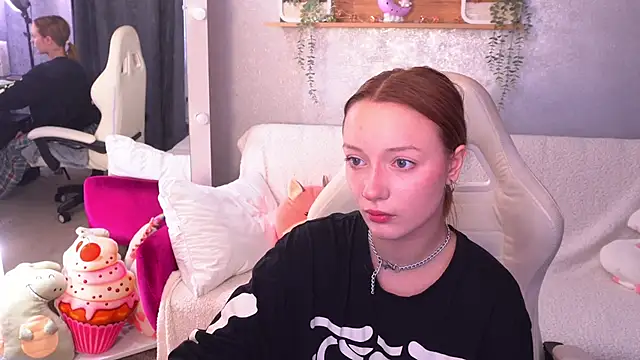 FoxyMayy online show from 10.10.25