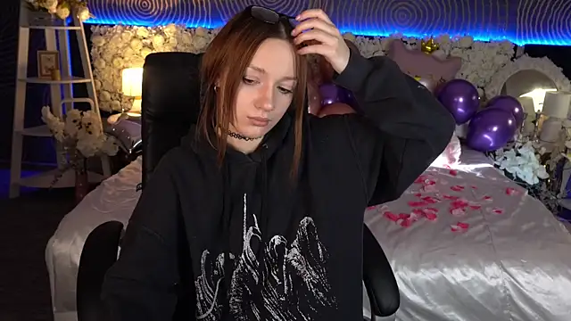 FoxyMayy online show from 02.10.26