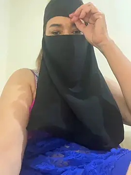 Snapshot of Wild-Nayra chatting on 02.02.26 Wild-Nayra online show from 02.02.26