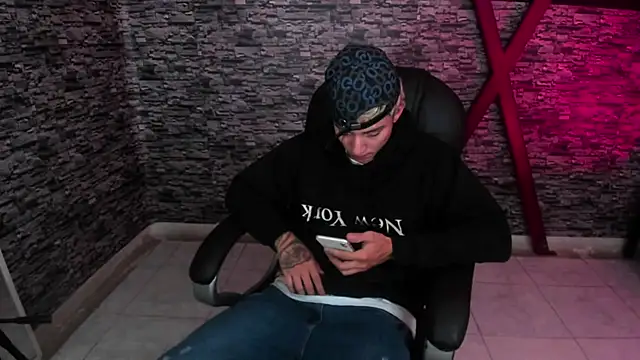 weesley boy online show from 10.07.25