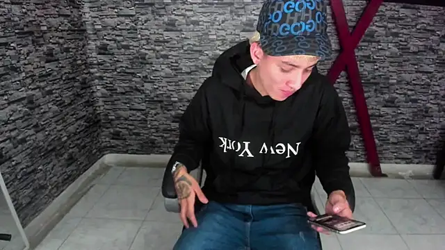 weesley boy online show from 10.08.25