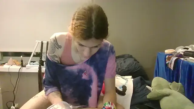 cuddlyavenue online show from 10.11.25