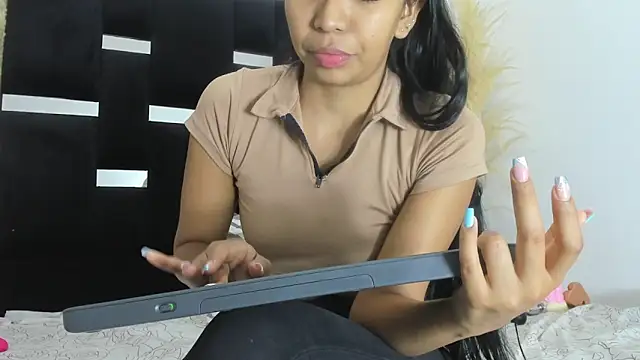 Maeve6721 online show from 10.18.25