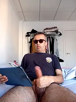 EmilioTaladdro online show from 05.13.26