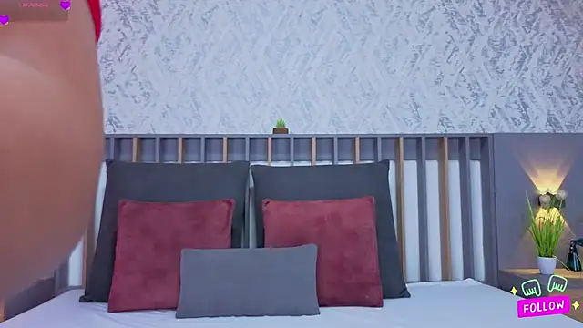 Snapshot of Miranda_Blair chatting on 10.09.25 Miranda Blair online show from 10.09.25