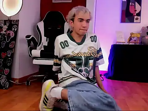 guynextdo0r online show from 10.03.25