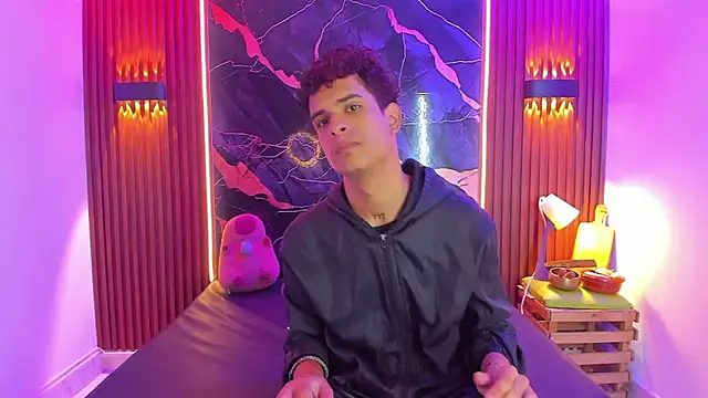 Lucky boys  X online show from 10.16.25