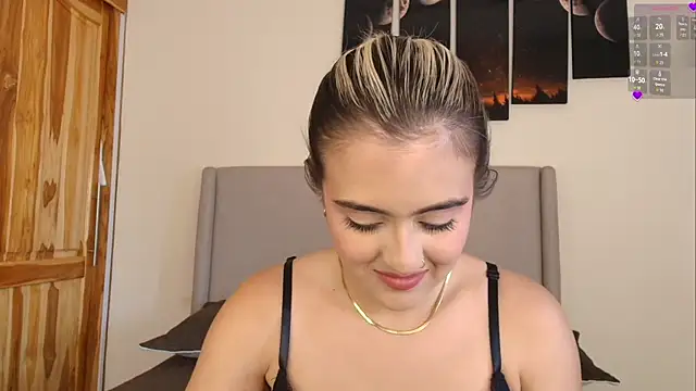 MaryMoon  online show from 01.18.26