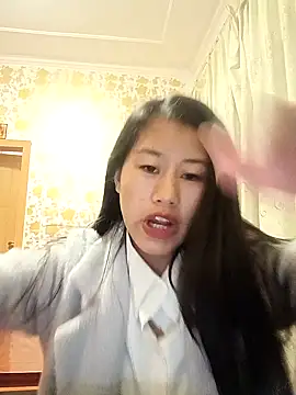 Snapshot of luy-xinh02 chatting on 11.05.25 luy-xinh02 online show from 11.05.25