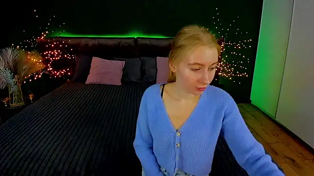 Alina Blonde online show from 09.20.25