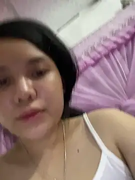 Snapshot of Lauraa-a chatting on 09.11.25 Lauraa-a online show from 09.11.25