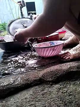 Snapshot of Lauraa-a chatting on 10.10.25 Lauraa-a online show from 10.10.25