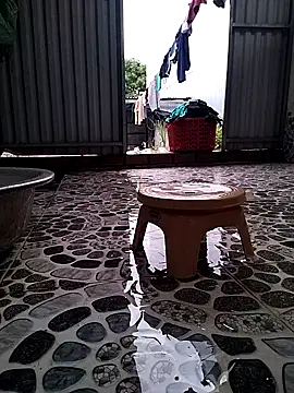 Snapshot of Lauraa-a chatting on 10.20.25 Lauraa-a online show from 10.20.25