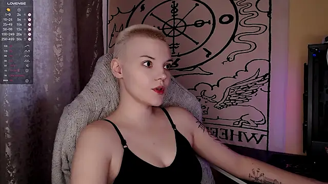 Snapshot of KrisNeal chatting on 02.05.26 KrisNeal online show from 02.05.26