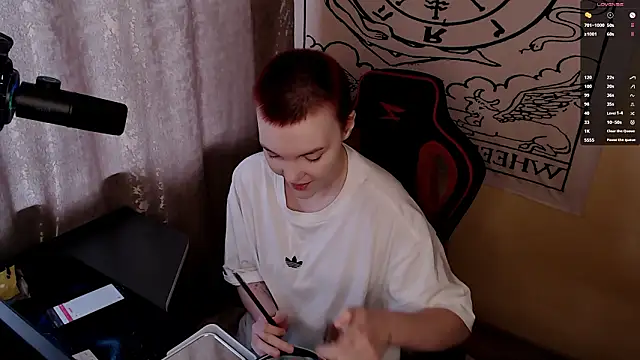 Snapshot of KrisNeal chatting on 02.13.26 KrisNeal online show from 02.13.26