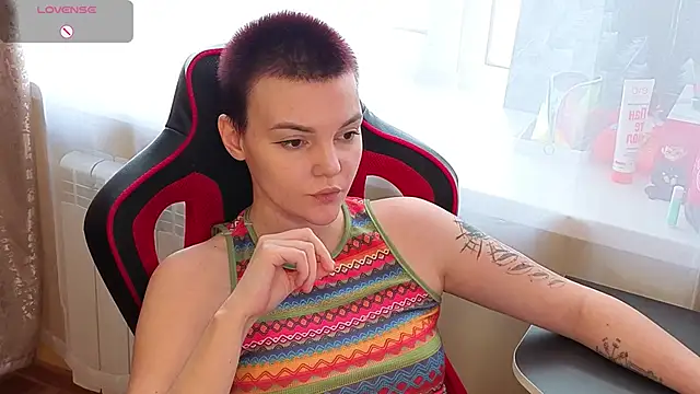 Snapshot of KrisNeal chatting on 02.20.26 KrisNeal online show from 02.20.26