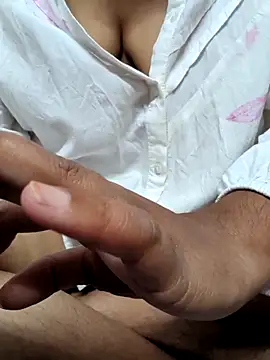 Snapshot of preethi-lovely chatting on 11.25.25 preethi-lovely online show from 11.25.25