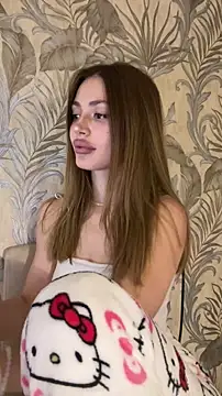 Elizabeth Tay online show from 12.22.25