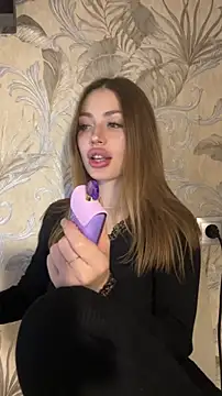 Elizabeth Tay online show from 01.07.26