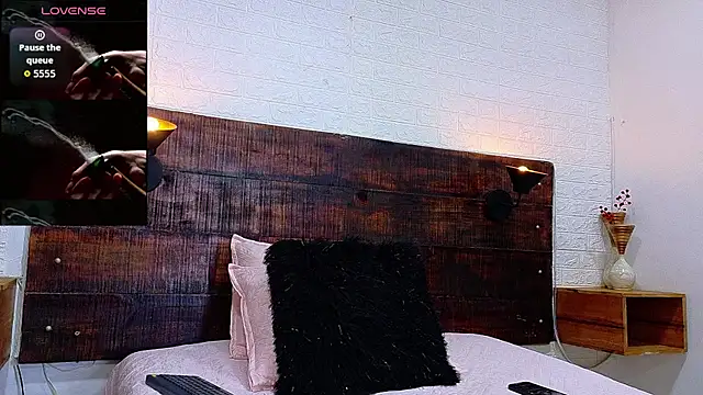 Snapshot of JhosuaVega chatting on 10.08.25 JhosuaVega online show from 10.08.25