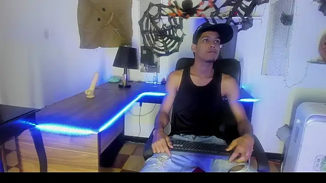 xxKamadevaxx online show from 10.30.25