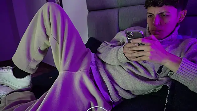 NaytonFreeman online show from 01.18.26