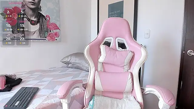 Lhia  online show from 10.06.25