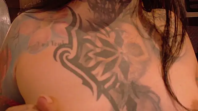 Snapshot of Unatatuada chatting on 11.06.25 Unatatuada online show from 11.06.25