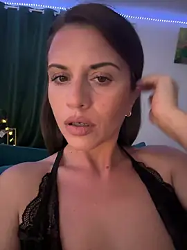 Snapshot of ScarlettNoirr chatting on 06.24.26 ScarlettNoirr online show from 06.24.26