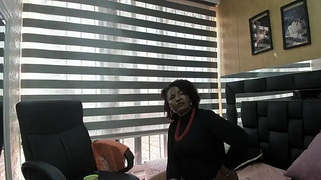 sheyla  ebony online show from 11.10.25