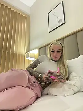 paulinaalatalo online show from 02.02.26