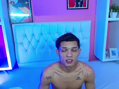 Snapshot of EL_VENEZOLANO_22CM chatting on 09.21.25 EL VENEZOLANO 22CM online show from 09.21.25