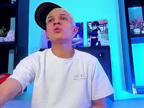 Snapshot of EL_VENEZOLANO_22CM chatting on 10.24.25 EL VENEZOLANO 22CM online show from 10.24.25