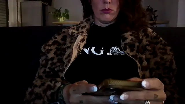 Snapshot of samantaatw chatting on 09.26.25 samantaatw online show from 09.26.25