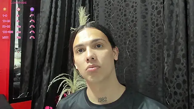 Snapshot of Almaazz chatting on 05.26.26 Almaazz online show from 05.26.26